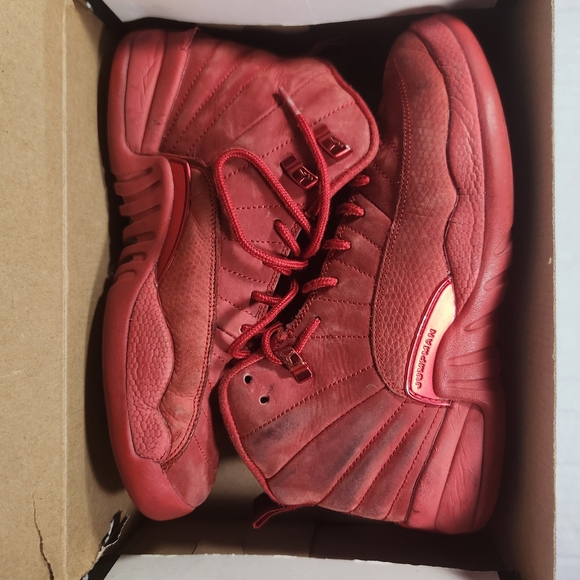 Boy's Retro Jordan 12 (gs) Sneakers - Picture 2 of 7